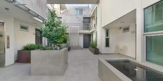 8210 Fountain Avenue Gallery 1