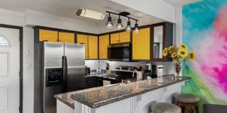 208 W Saturn Ln Gallery 16