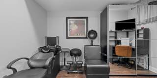 902 N MILTON Avenue Gallery 21