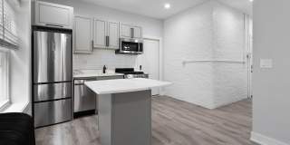 1063 W Glenlake Ave Gallery 7
