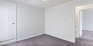 Elegant Townhome in Sought-After Groveton Woods Gallery 19