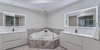 16051 Collins Ave Gallery 16