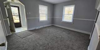 Charming 3-bedroom, 1-bath bungalow in Warren Gallery 1