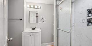Newly Renovated 5BR/2BA Brownstone, Washer/Dryer Gallery 16