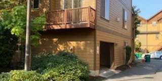 3 Bedroom and 2 1/2 bath Single Family Home with Large Bonus Room 3 Bedroom and 2 1/2 bath Single Family Home with Large Bonus Room Gallery 1