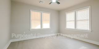 2201 Glen Ellyn Street Gallery 18
