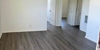 1729 LOGAN Street W Gallery 2