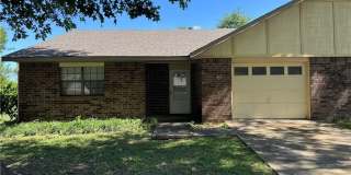 2704 McMillan  DR Unit #B Gallery 1