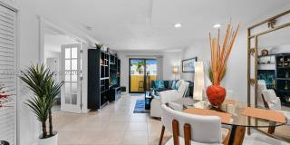 1334 Collins Ave Gallery 2