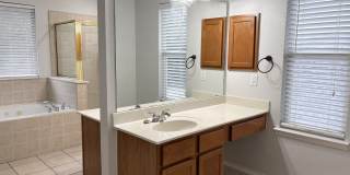 Beautiful 4 Bedroom Home in Gated Community! Gallery 17