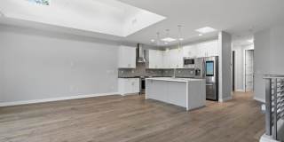 1214 W 5th Street Gallery 5