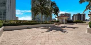 20000 E Country Club Dr Gallery 10