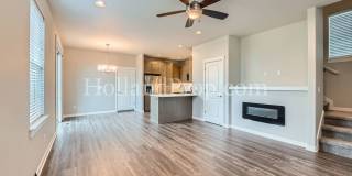 ** NEW PRICE ** Gorgeous 3-Bed Hillsboro Home with a Fenced Yard! Gallery 9