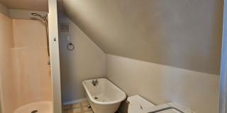 260 Laurel St Gallery 15