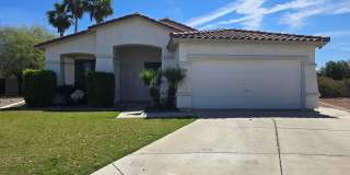 Clean and Cozy home in desirable area! Gallery 1
