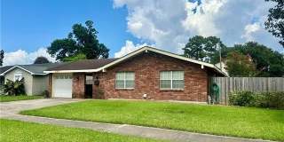 677 FAIRLAWN Drive Gallery 1