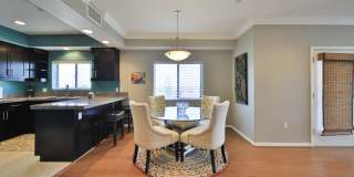 Beautiful 3 Bed/ 2.5 Baths Condo Gallery 6