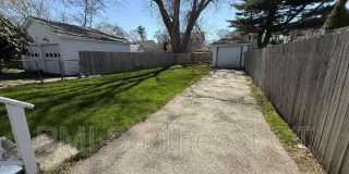 86 School St Gallery 29