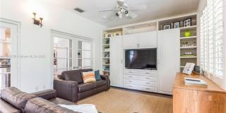 5774 SW 76th Ter Gallery 16