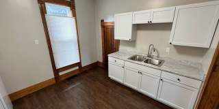 700 W Powers St Gallery 5