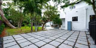 1629 S Lakeside Drive Gallery 28