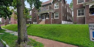 Spacious 1BR Condo in Saint Louis Gallery 21