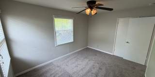 2 bedroom | 1 bathroom | Single family home with pool + detached room & full bathroom Gallery 26
