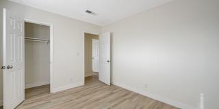 Single Story 4 bedroom home! Gallery 26