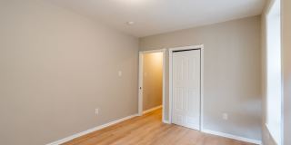 3828 Cambridge St Gallery 13