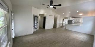 Newly Remodeled - Modern 3 Bedroom Duplex with Finished Basement and an Office Room! Gallery 1