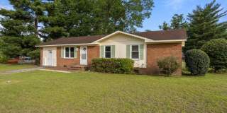 Newly Renovated 3 Bed/1.5 Bath Gallery 1