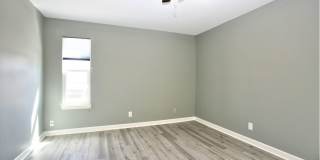 Beautifully updated 1 bedroom apartment within walking distance to the beach! Gallery 14