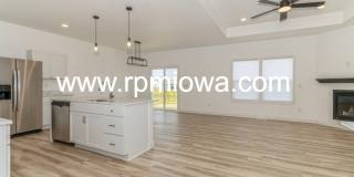 STUNNING HOME!! 4 Bed, 3 Bath Home in Altoona STUNNING HOME!! 4 Bed, 3 Bath Home in Altoona Gallery 4