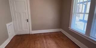 3 Bedroom Duplex on a Brick Cul-de-sac, Blocks From Eastown and Cherry Hill! Gallery 17