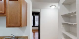 5335-5345 S. Kimbark Ave. Gallery 23