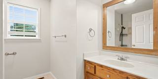 Charming 3 Bedroom Home with Washer & Dryer, Garage & Storage Shed Gallery 17