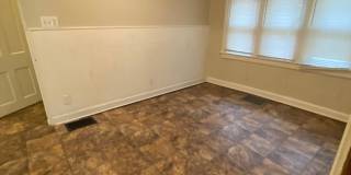 1602 W Short Ave Gallery 22