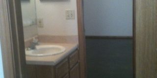 958-960 North Lancelot Avenue Gallery 10