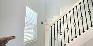 Stunning Newer, 2 Story 3/2.5 Home in a Quiet Cul-de-sac Gallery 4