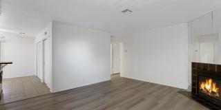 Private 2/2  Unit • Quiet Community • Prime North Phoenix Location Gallery 3