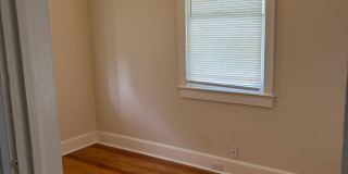 2 Bedroom House off of Rosewood Available Now Gallery 15