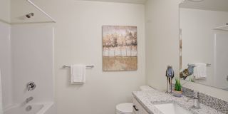 Country Living with Modern Flair: Wake up to the sounds of nature, Live Minutes from Everything Gallery 27