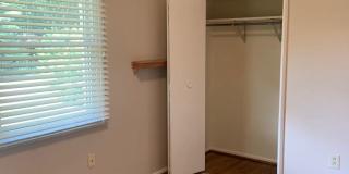 5 Bedroom 3 Bath House with 2 Car Garage Gallery 22