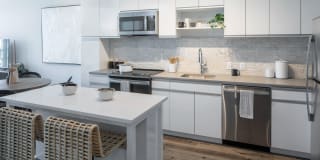 250 Mission Gallery 2