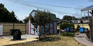 1109 Thomas Street Gallery 8