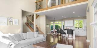 Wonderful, bright 4-bdrm/2.5-bath home. Lovely garden, deck views, great location Gallery 8