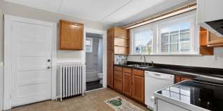 Charming 2BR apartment in Newport Gallery 7