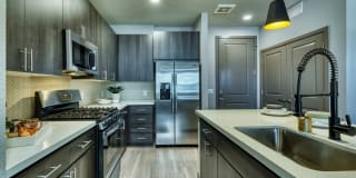 The Rey Downtown Gallery 16