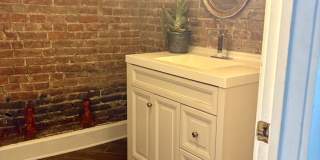 118 E Oak St #1 Gallery 12