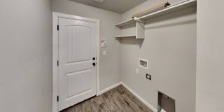 Beautiful 4 Bedroom 2 Bathroom Corner Lot Home in Yukon Schools Gallery 18